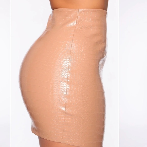 Faux Leather Mini Skirt Mocha Size Large - Picture 3 of 8